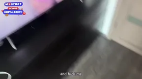 A girl named Lina Migurtt had a garage sale but no customers