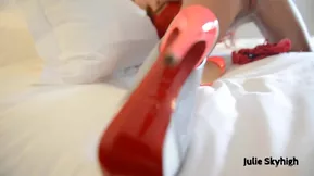 Julie Skyhigh's hardcore 720p scene: who gets fucked by a shoe?