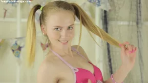 Solo goddess Belonika is as sensual as she looks.